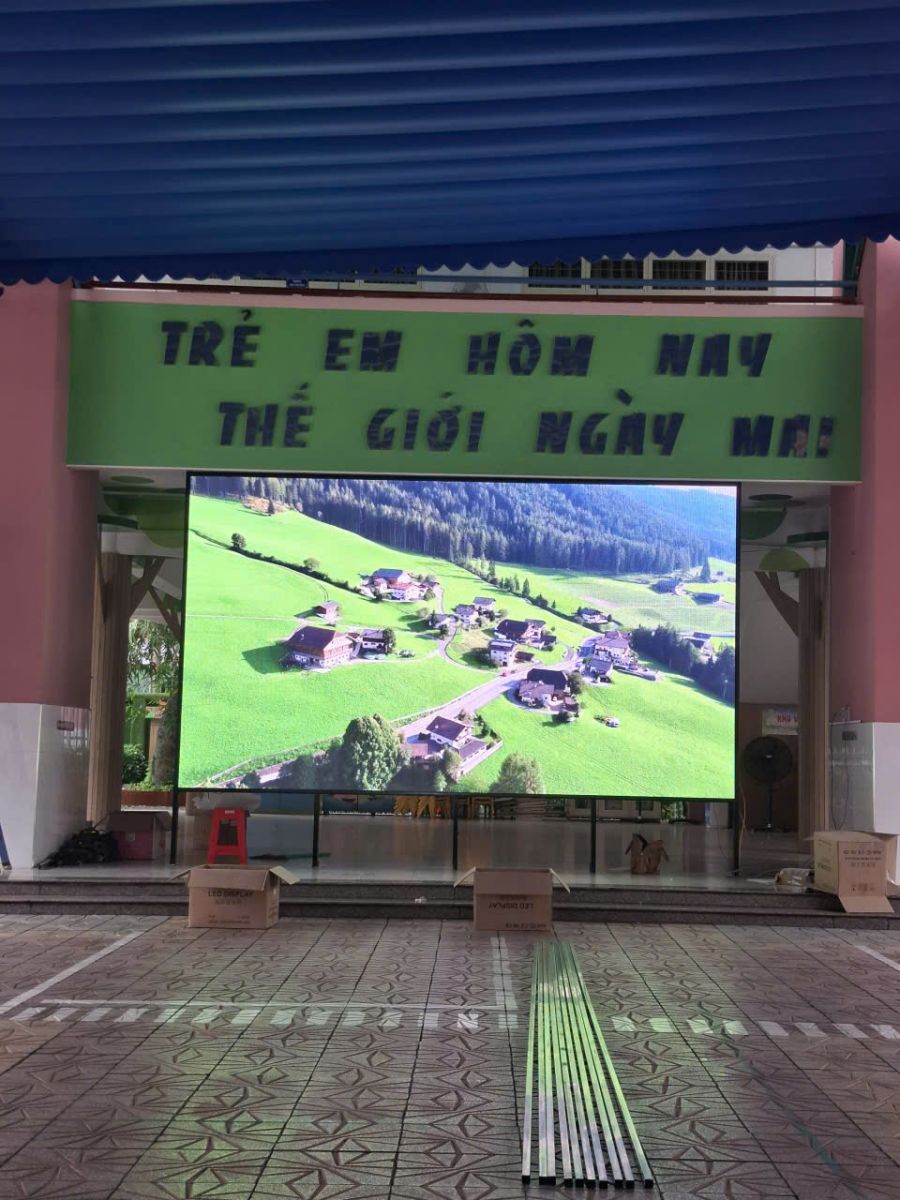 Màn hình led sân khấu trường học