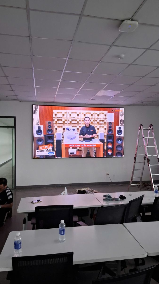 Giá màn hình led phòng họp 2026