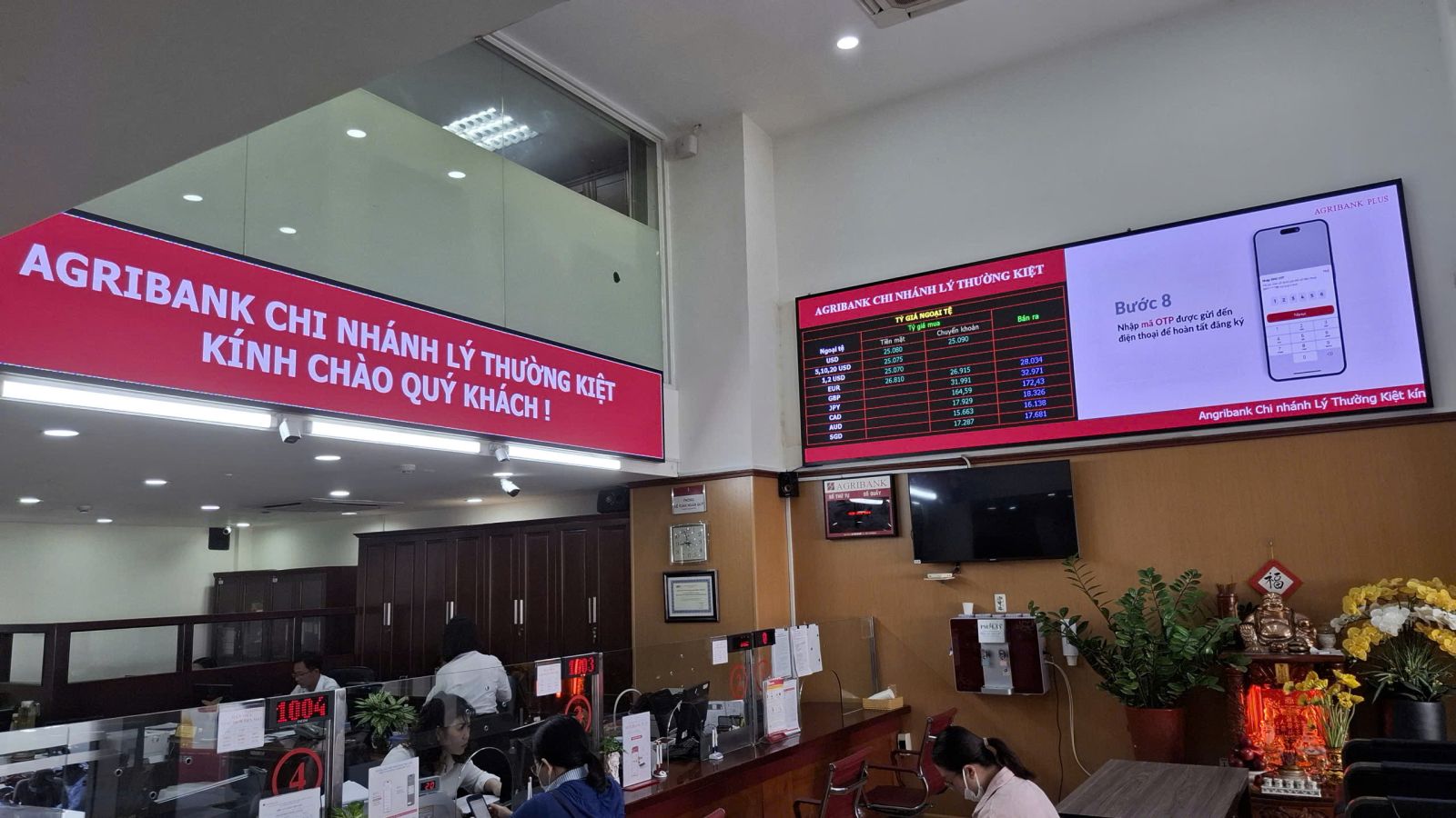Màn hình led ngân hàng