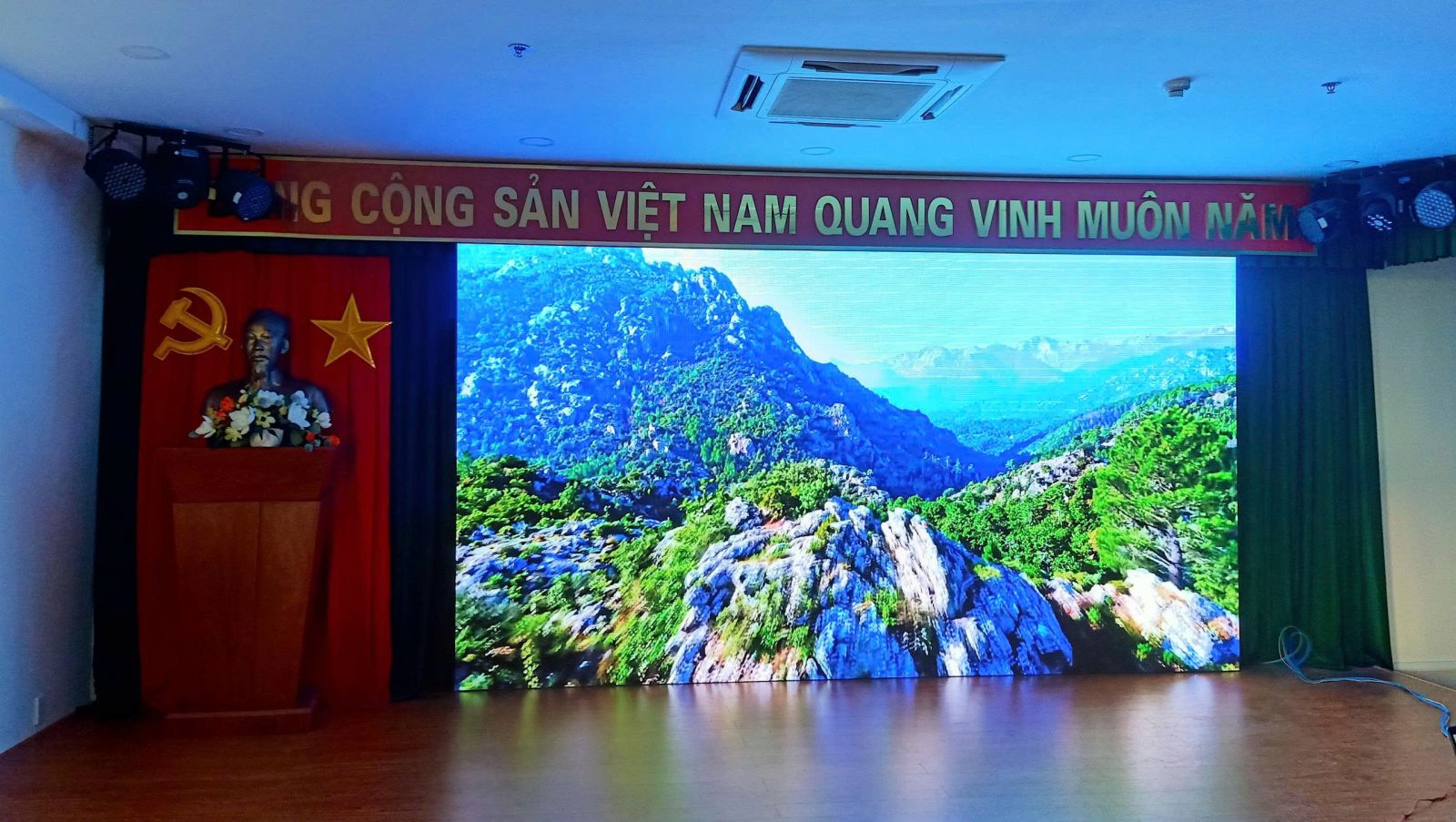 màn hình led hội trường p2.5